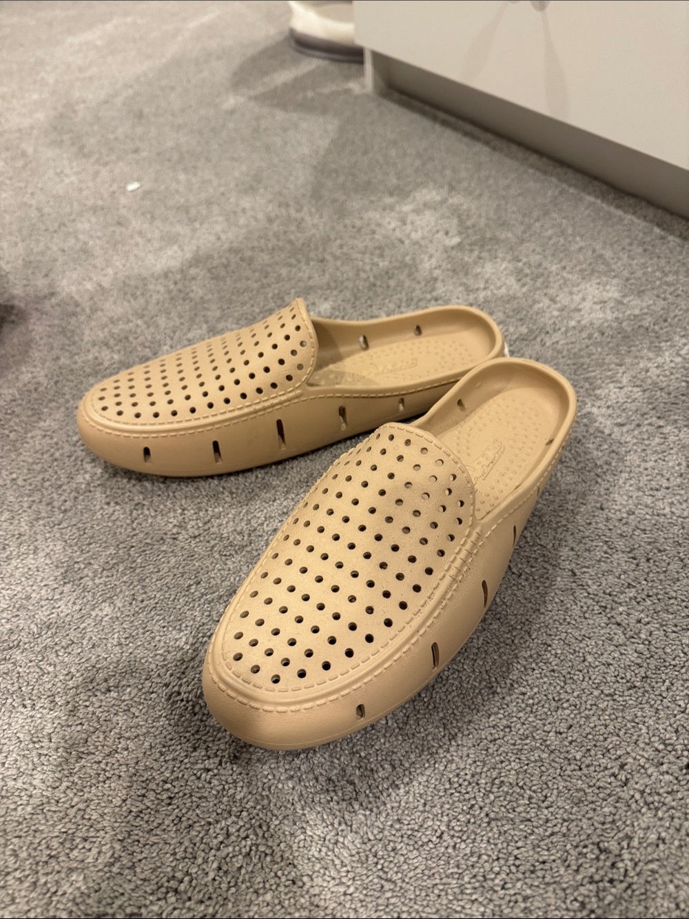 Floafers Waterproof Slip-On Mule in Beige